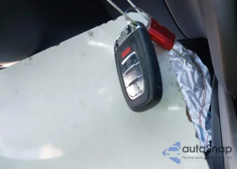 2011 Audi S5 4.2 Premium Plus z USA, uszkodzony, nr VIN WAUVVAFR3BA026766